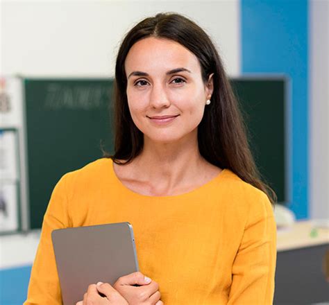 Naino IT Solution | Empowering IT to People