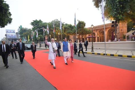 PM Modi and Shinzo Abe visit Sidi Saiyyed's Mosque in Gujarat