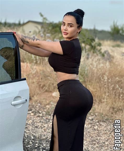 Melek Azad Nude Leaks - Photo #6851122 - Fapopedia