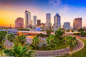Seven of the largest metro areas are now buyers' markets