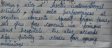 Name the various places and course for which Evelyn performs - Brainly.in