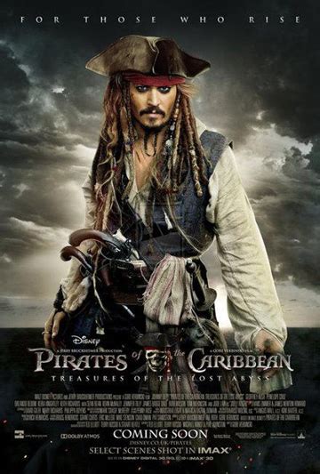 《加勒比海盗5》领衔魔性电影周！谁比船长更妖艳