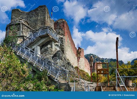 Poenari Fortress Is Vlad Tepes Castle, Prince Of Medieval Wallachia ...
