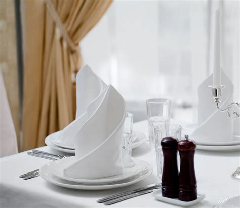 Restaurant Table Linens 的图像结果