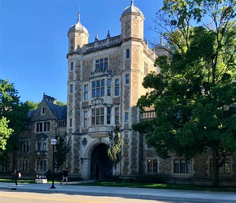 University of Michigan Ross Acceptance Rate: What You Need to Know ...
