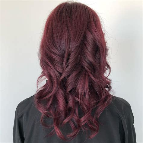 18 Must-Try Raspberry Hair Color Ideas For Fall 2025