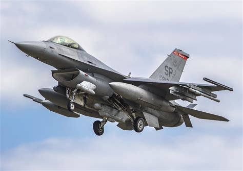 F-16 Fighting Falcon Jet Fighter 4K Ultra HD Military Warplane Wallpaper - speed of f-16 fighter jet