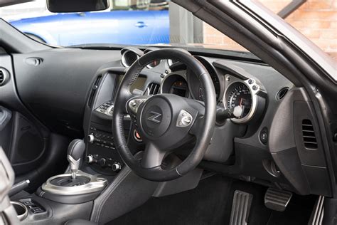 Nissan 370z Silver (14) - Richmonds