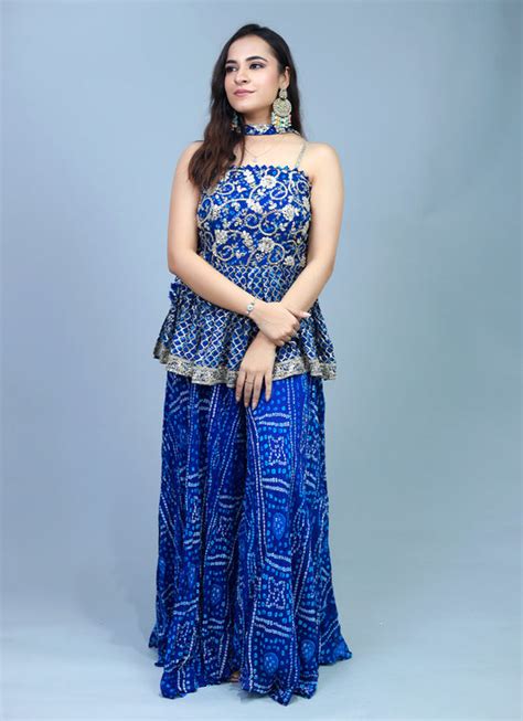 Designer Suits – Aishwaryadesigners