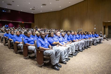Latest class of Georgia juvenile correctional officers graduates – Albany Herald