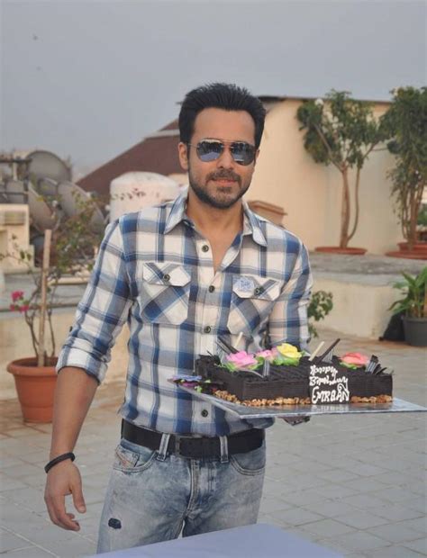 Emraan Hashmi's 36th Birthday Celebration with Fans - Photos,Images ...