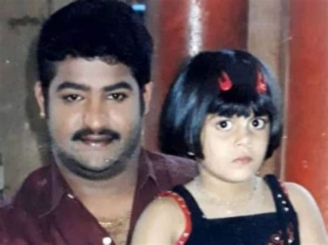Child Artist: ಜ್ಯೂ ಎನ್‌ಟಿಆರ್ ತೊಡೆ ಮೇಲೆ ಕುಳಿತಿರುವ ಈ ಬಾಲ ಕಲಾವಿದೆ ಯಾರು ...