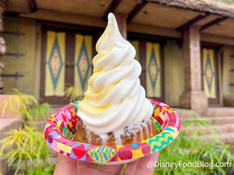 FULL LIST of Dole Whips You Can Get in Disney World | the disney food blog