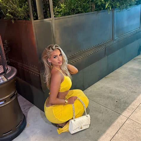 maya | Her way | Instagram