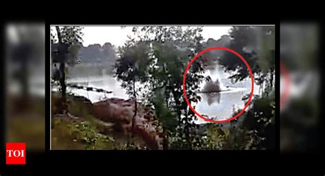 Five 'jugaad' submarines blasted in pre-dawn swoop | Bhopal News ...