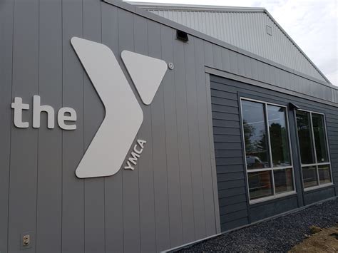 Central Lincoln County YMCA - Hahnel Bros. Co.