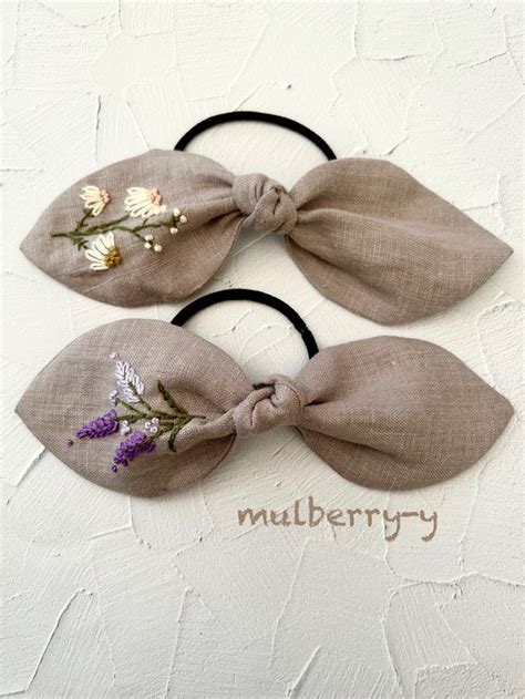 手刺繍のお花 リネンのヘアゴムリボン ヘアゴム mulberry-y 通販｜Creema(クリーマ)
