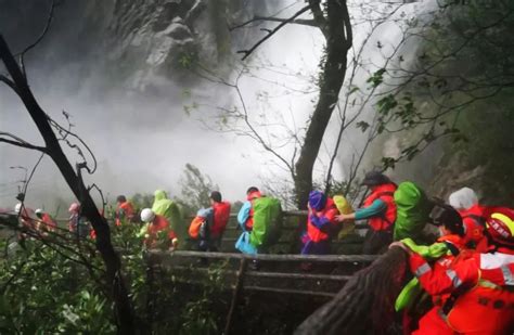 江西明月山景区山洪暴发 部分游客被困-千龙网·中国首都网