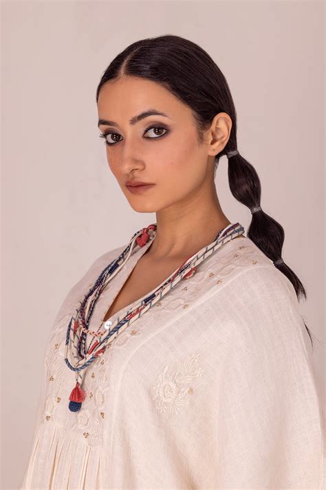 selina-neck-piece – Karuna Khaitan