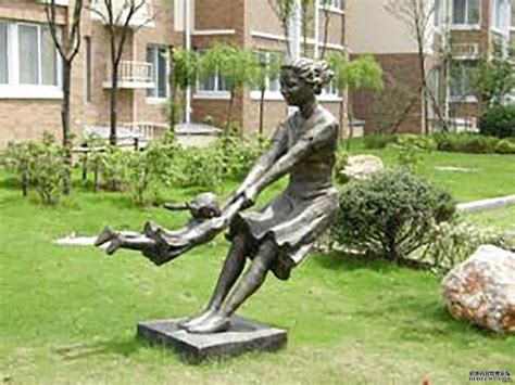 《搏》-合肥巢湖一中校园雕塑-安徽华派雕塑