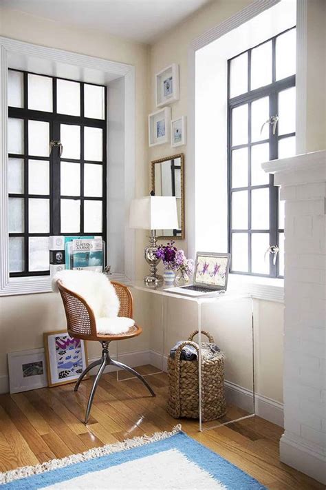 Small Office Space Organization 的图像结果