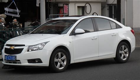 Chevrolet Cruze Features 的图像结果