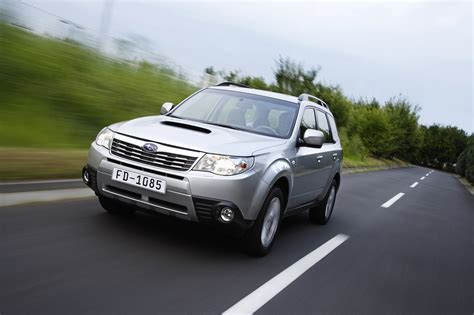 Subaru Forester (2009) - pictures & information