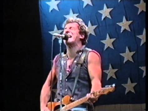 Bruce Springsteen 'BORN IN THE USA' live 1985 Chords - Chordify