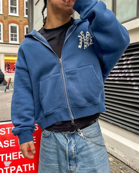 HIGHSTREETVISION on Instagram: "Styling zip-up hoodies 💭 # ...