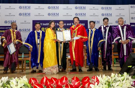 SRMIST 18th convocation turns a grand affair - College Chalo