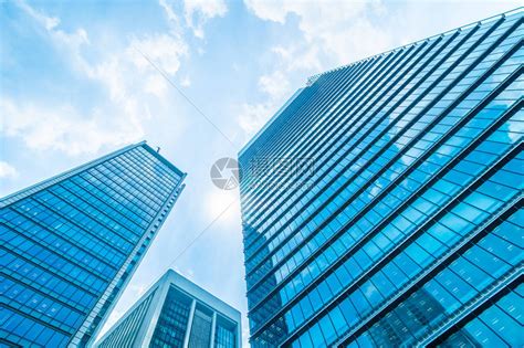 摩天大楼图片-蓝天下的摩天大楼素材-高清图片-摄影照片-寻图免费打包下载