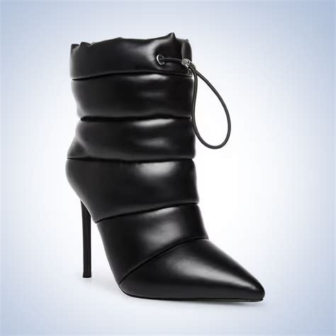 11 Best Brands For Boots Online | LBB