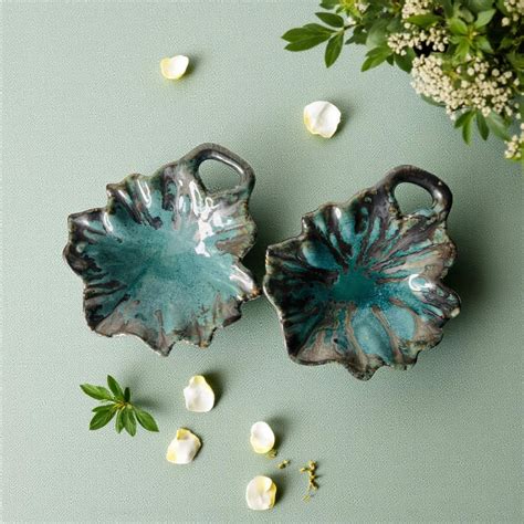 Broad Leaf Trinket Dish (Set of 2) – RUSTIC STONE