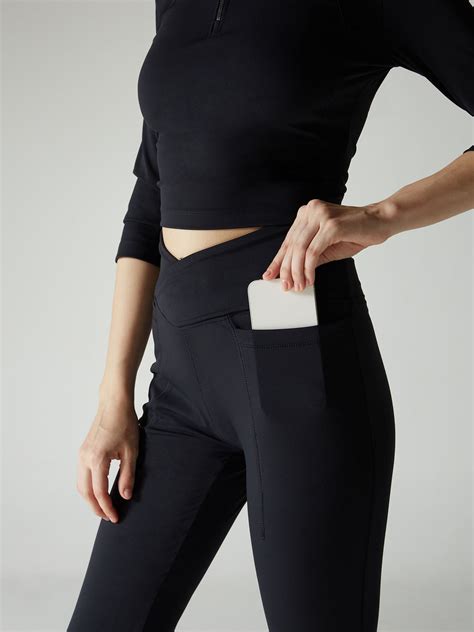 Obsidian Black Petite Hourglass Flared Leggings – CAVA Athleisure Pvt Ltd