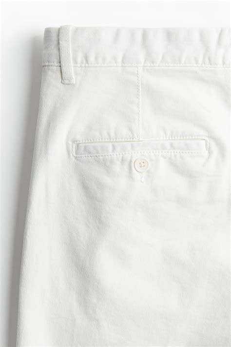 Men’s White Regular Fit Cropped cotton chinos | H&M IN