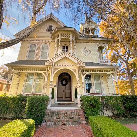 The Victorian Mansion in Los Alamos, CA (With Photos)