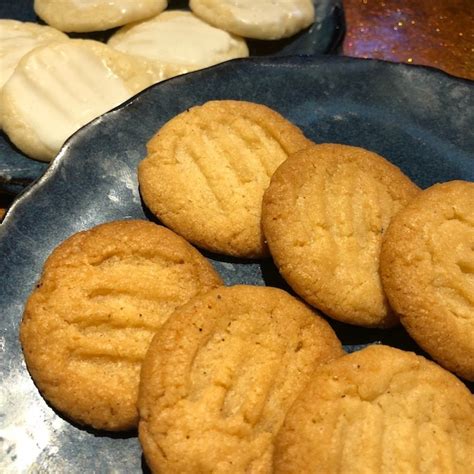 Iced Cookies from Muffin Mix | ThriftyFun
