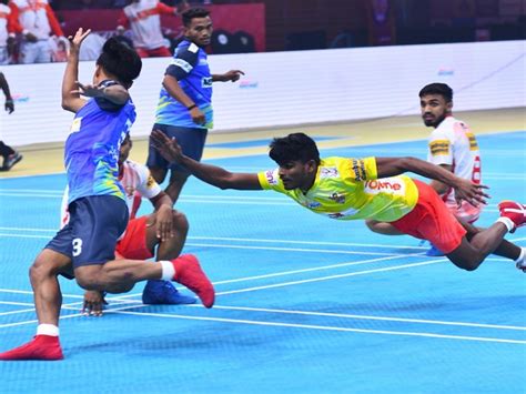 Chennai Quick Guns inflict first defeat on Gujarat Giants in Ultimate ...