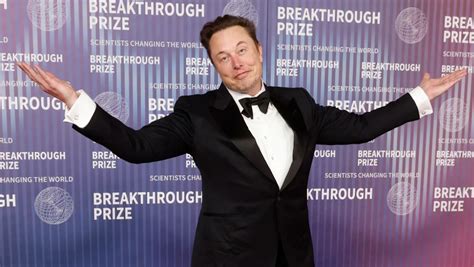 Elon Musk Warns He May Leave Tesla If His $1 Trillion Pay Package Isn’t ...