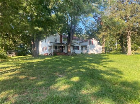 70 W View St, Greenville, VA 24440 | Homes.com