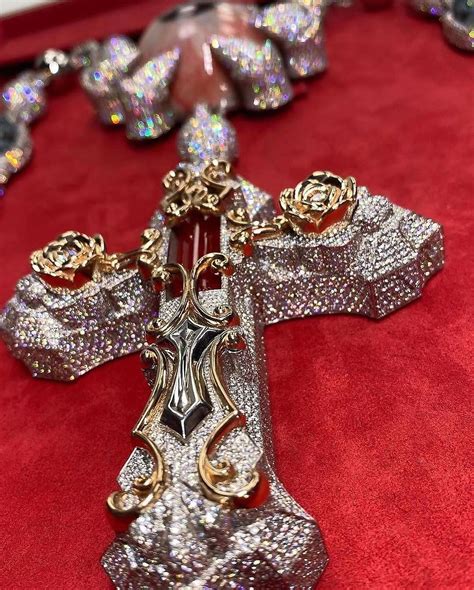 JEWELRY STASH 💎 | Trippie Redd wearin his new exclusive AB Jewelers ...