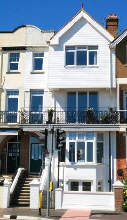 RACING GREENS (Littlehampton, West Sussex) - B&B Reviews & Photos ...