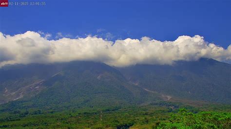 Live Webcam from Antigua Guatemala - Watch Now!