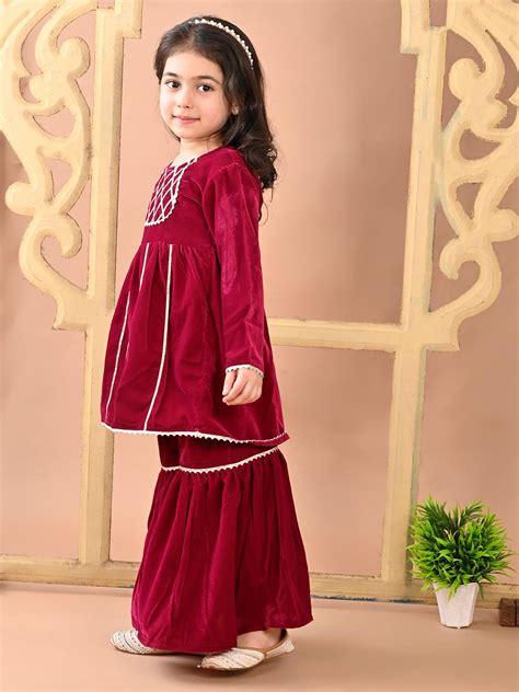 Buy Superminis Velvet Gotta Patti Three Fourth Sleeves Kurti Sharara ...