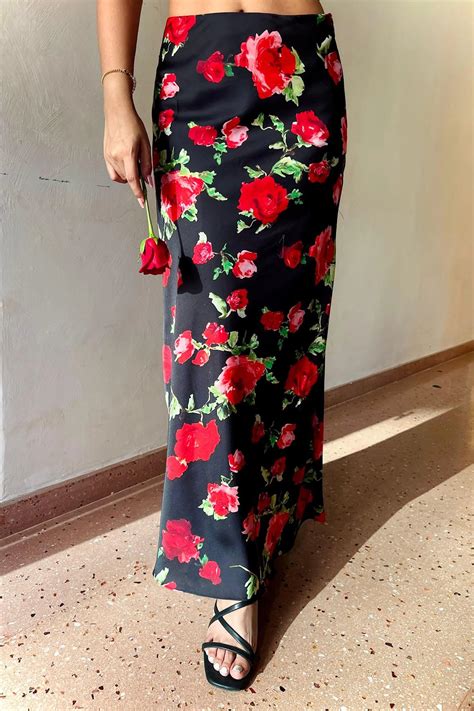 Black and Red Rose Print Valentina Skirt - AMARAA