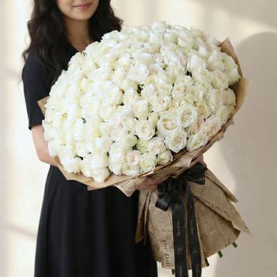 Ultimate 100 White Roses Hand Tied: Order Anniversary Flowers Online ...