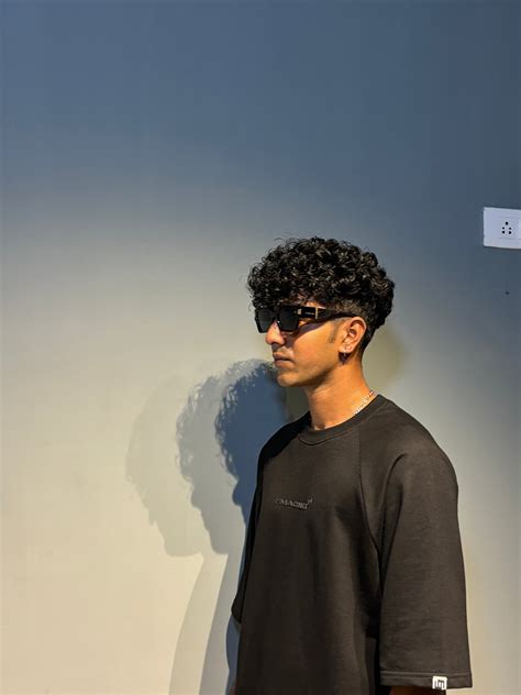 Black Essential Heavyweight Oversized T-Shirt – F Magnet