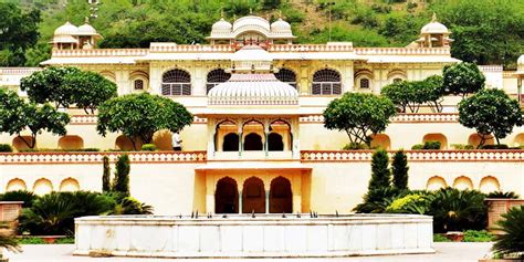 Jaipur Travel Guide : Places To Visit And Things To Do - HelloVisit