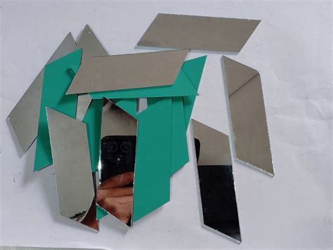 Fancy shape mirror-V left – Mirror Glass World Wide