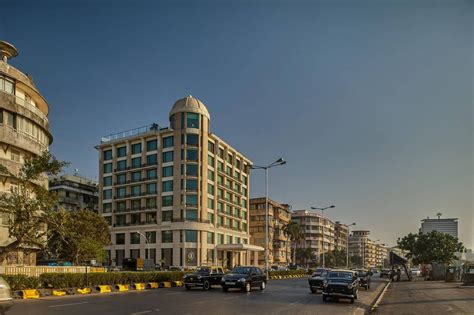 Marine Drive Mumbai | Mumbai’s Iconic Seafront